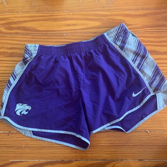 Nike Pants - Woman’s Nike athletic shorts